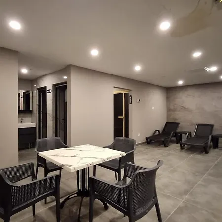 Hotel apartamentowy Elite Luxury - 3 4*