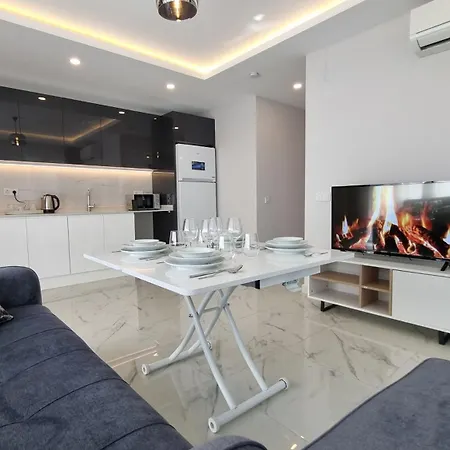 Elite Luxury - 3 4*