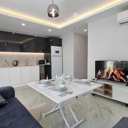 Elite Luxury - 3 אלאניה