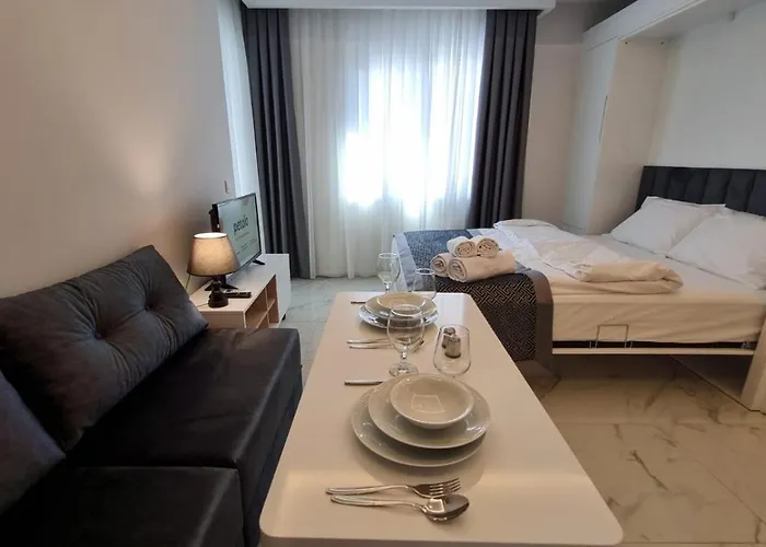 Elite Luxury - 3 Aparthotel