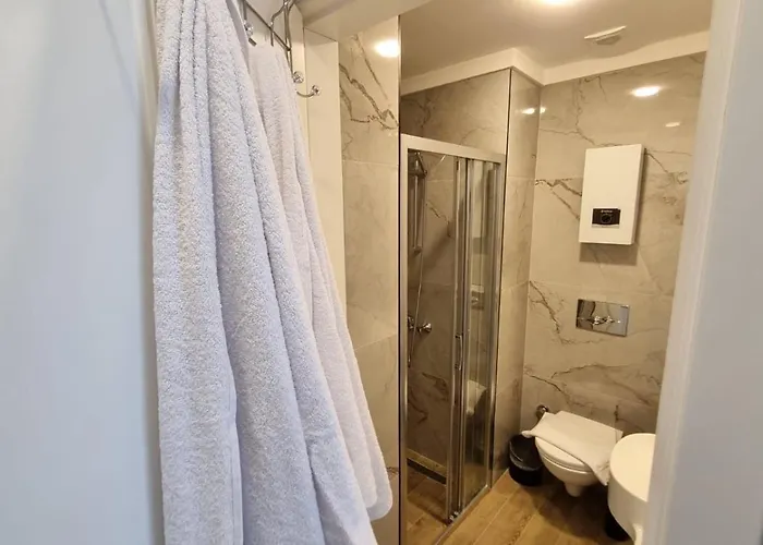 Elite Luxury - 3 Apart Otel 4*